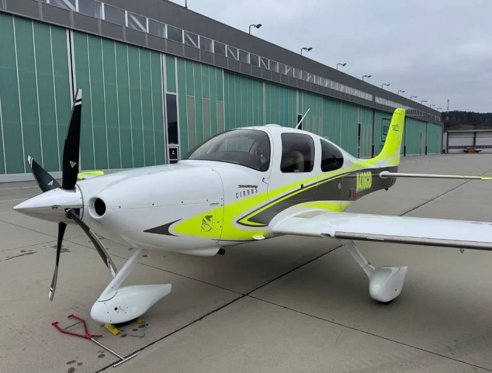 Cirrus SR22 G2 N436CD aircraft for sale
