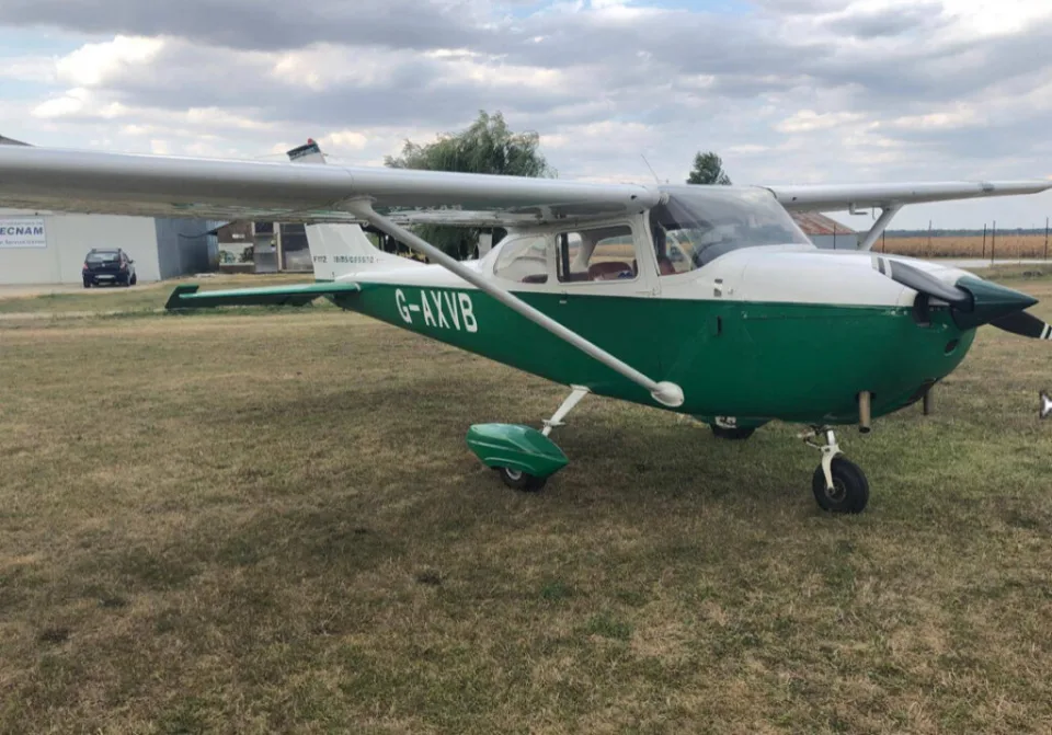 Cessna F172 Skyhawk H G-AXVB aircraft for sale