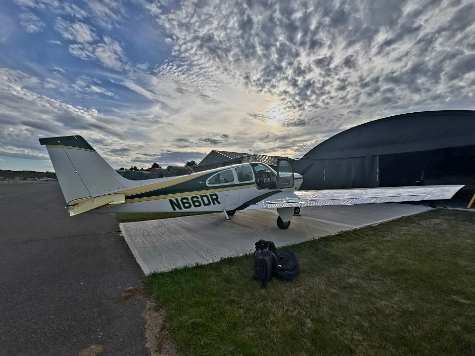 Beechcraft Debonair aircraft share