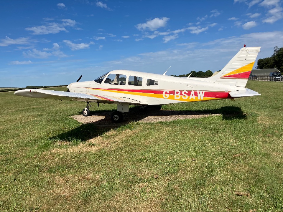 Piper PA28 Warrior II aircraft share